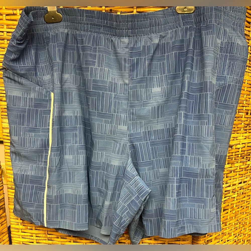 VRST- Mens 2XL Shorts- Blue,‎ 7” In seam, pattern